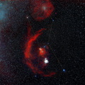 Ein Meer aus rotem Wasserstoff – die gigantischen Strukturen zwischen Orion und Monoceros.